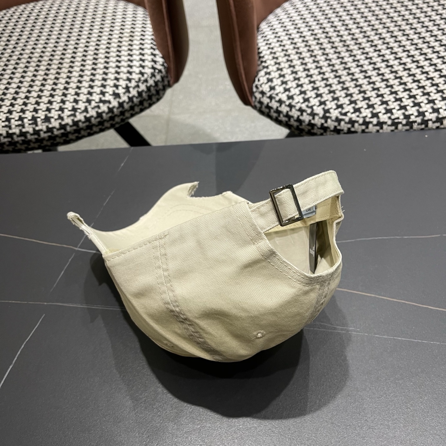 PRADA普拉达 美式破洞棒球帽女夏季做旧磨毛透气宽帽檐显脸小鸭舌帽子男