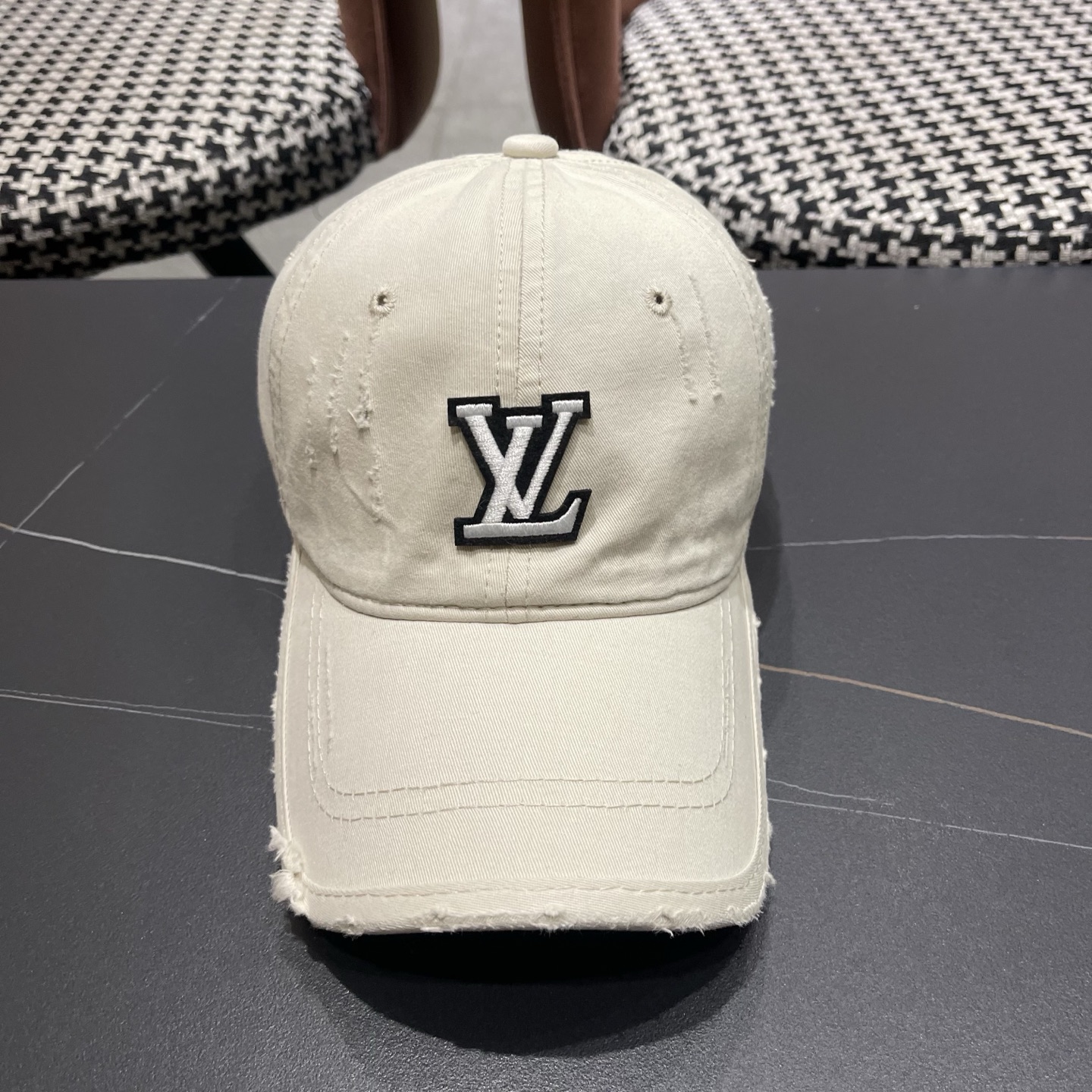 LV路易威登 棒球帽潮男休闲百搭母韩版时尚防晒百搭鸭舌帽女ins