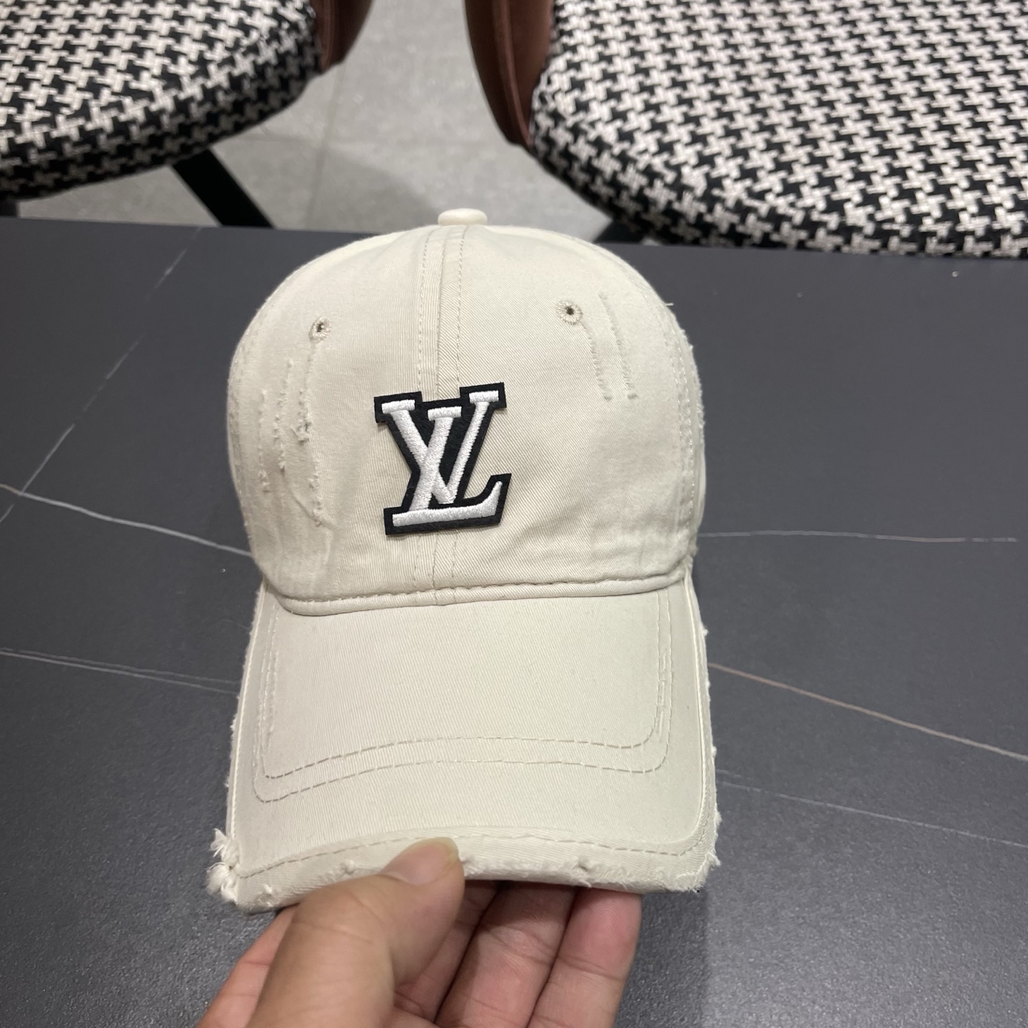 LV路易威登 棒球帽潮男休闲百搭母韩版时尚防晒百搭鸭舌帽女ins
