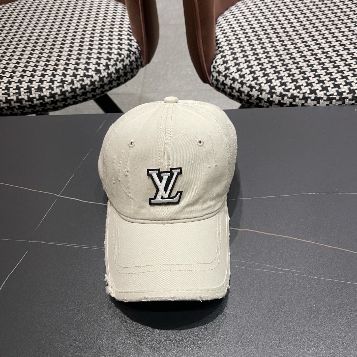 LV路易威登 棒球帽潮男休闲百搭母韩版时尚防晒百搭鸭舌帽女ins
