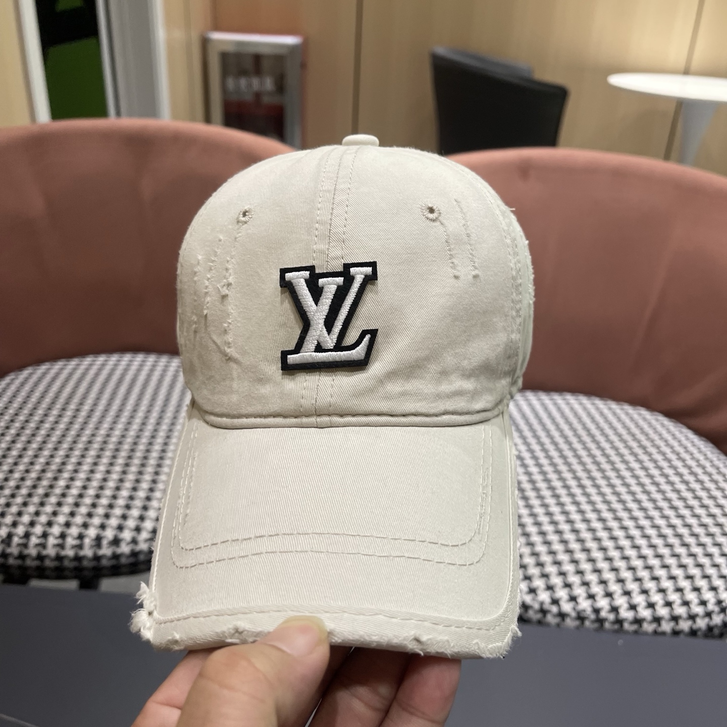 LV路易威登 棒球帽潮男休闲百搭母韩版时尚防晒百搭鸭舌帽女ins