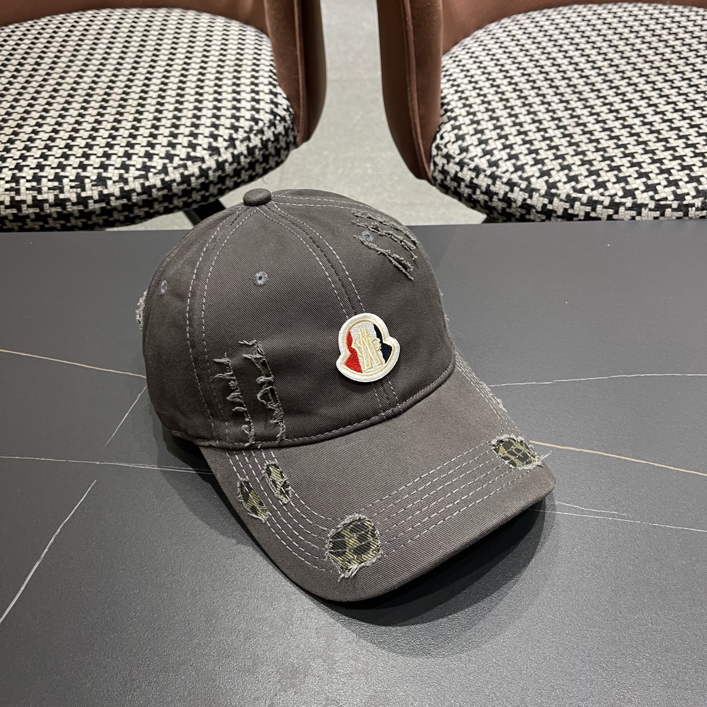 MONCLER（蒙口）大头围棒球帽男女显脸小鸭舌帽子女款加大加深宽帽檐硬顶复古潮牌