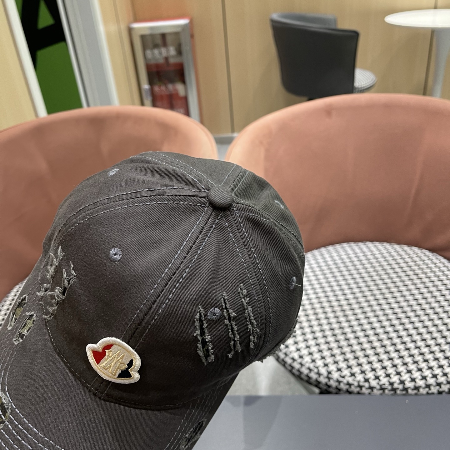 MONCLER（蒙口）大头围棒球帽男女显脸小鸭舌帽子女款加大加深宽帽檐硬顶复古潮牌