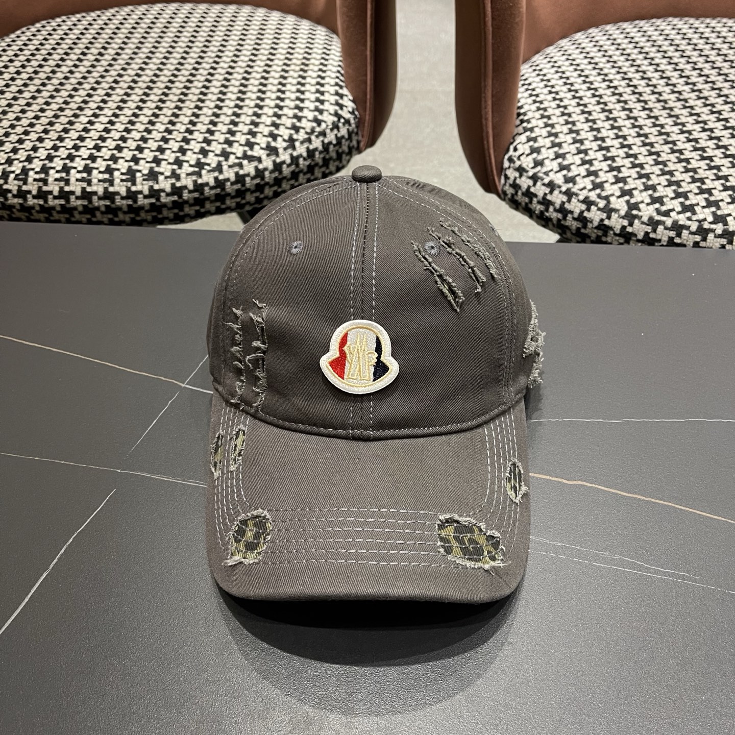 MONCLER（蒙口）大头围棒球帽男女显脸小鸭舌帽子女款加大加深宽帽檐硬顶复古潮牌