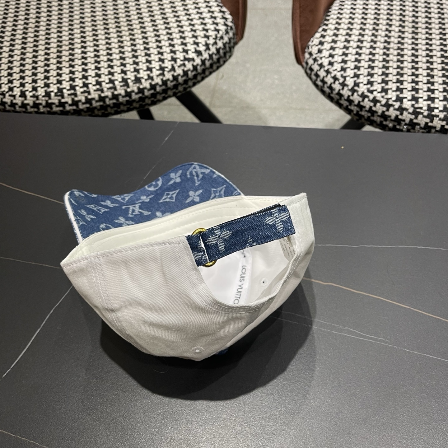 LV路易威登新款原单棒球帽，LV牛仔提花，专柜1:1开模订制，原版帆布面料 轻盈透气！质量超赞，基础头围