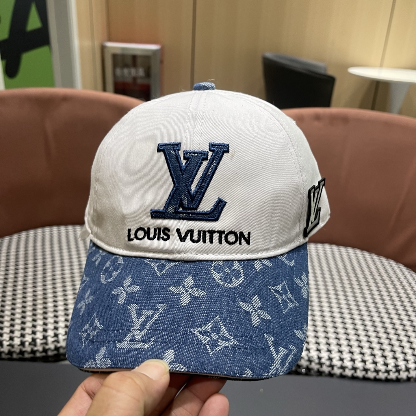 LV路易威登新款原单棒球帽，LV牛仔提花，专柜1:1开模订制，原版帆布面料 轻盈透气！质量超赞，基础头围