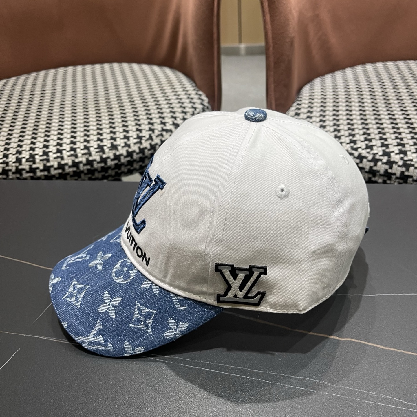 LV路易威登新款原单棒球帽，LV牛仔提花，专柜1:1开模订制，原版帆布面料 轻盈透气！质量超赞，基础头围