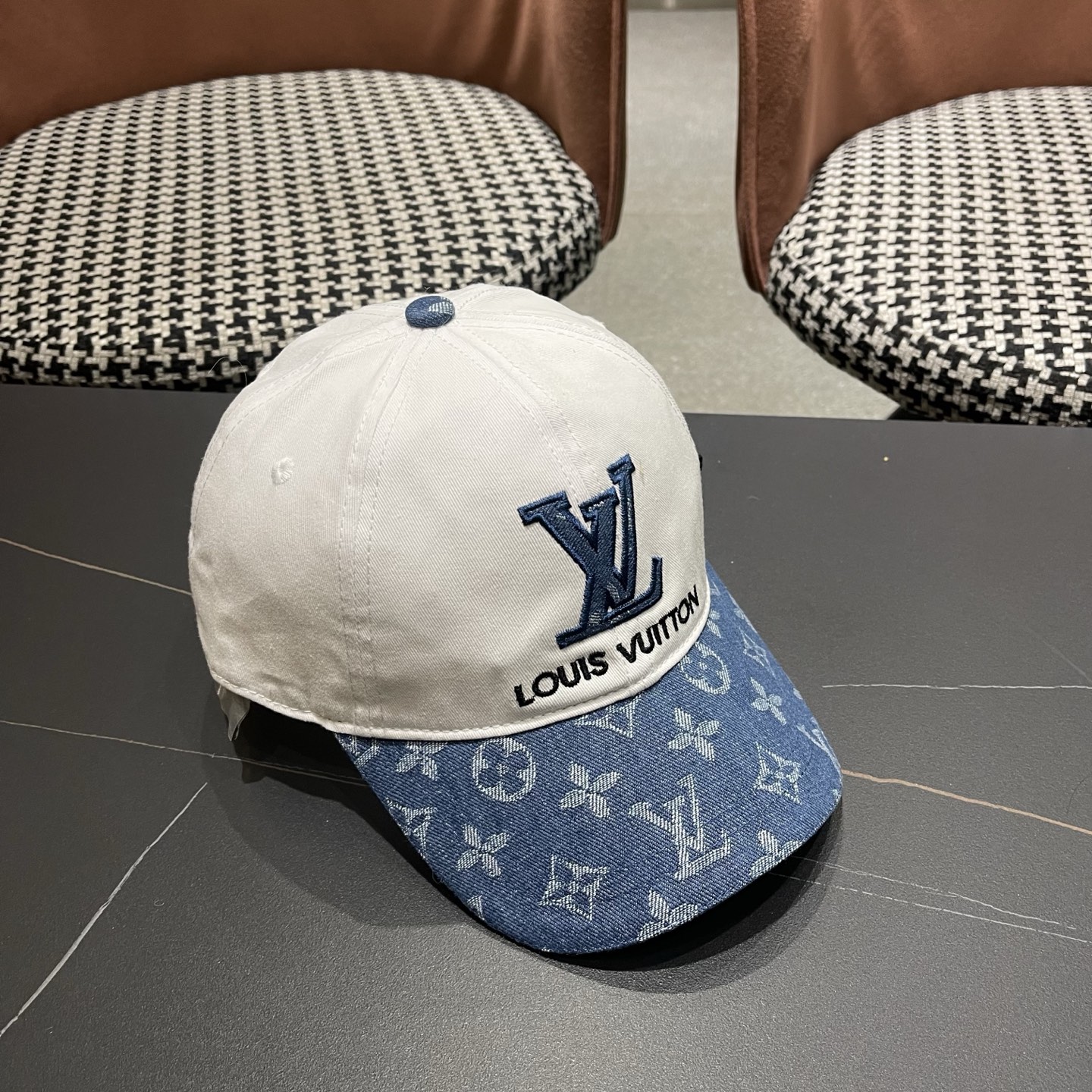 LV路易威登新款原单棒球帽，LV牛仔提花，专柜1:1开模订制，原版帆布面料 轻盈透气！质量超赞，基础头围