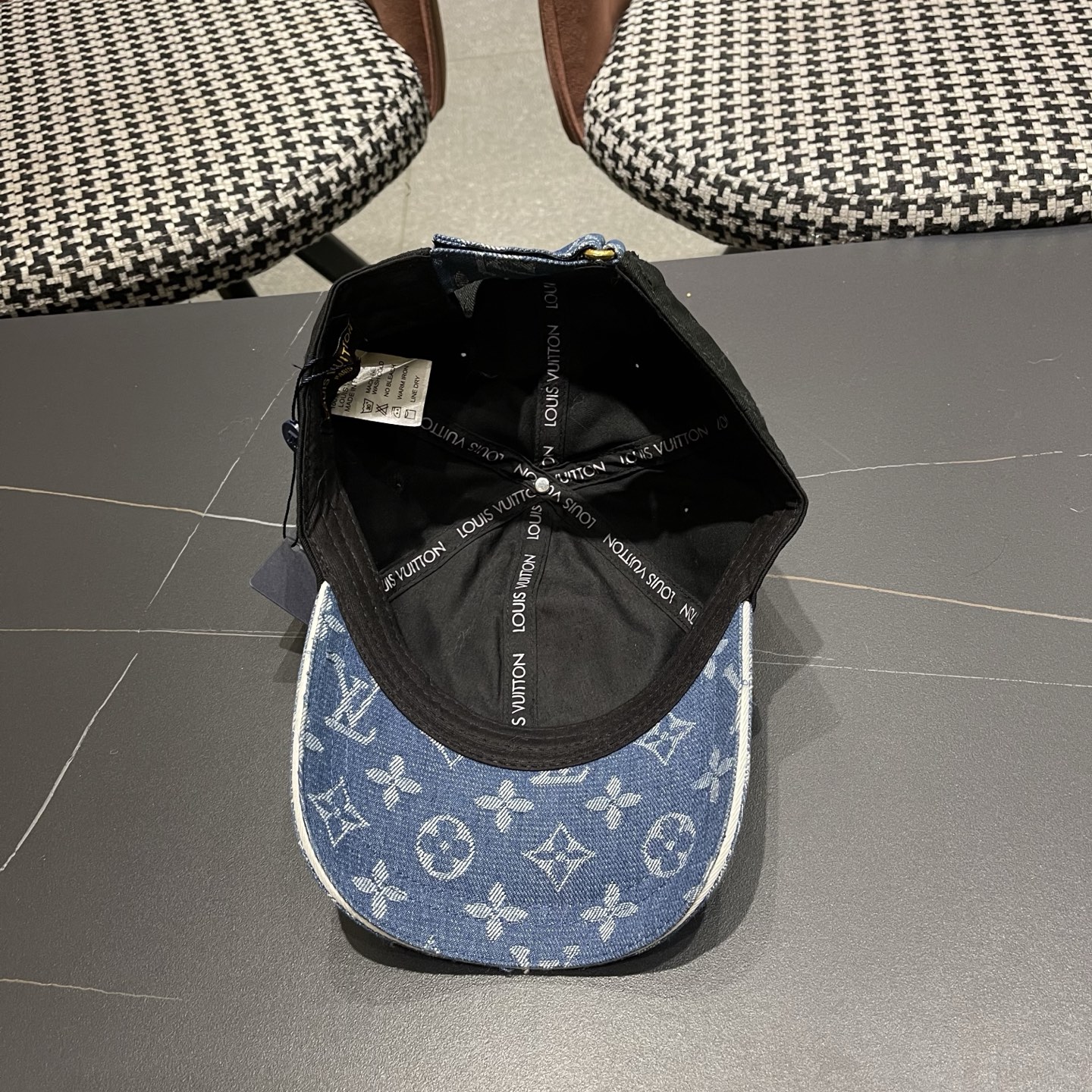 LV路易威登新款原单棒球帽，LV牛仔提花，专柜1:1开模订制，原版帆布面料 轻盈透气！质量超赞，基础头围