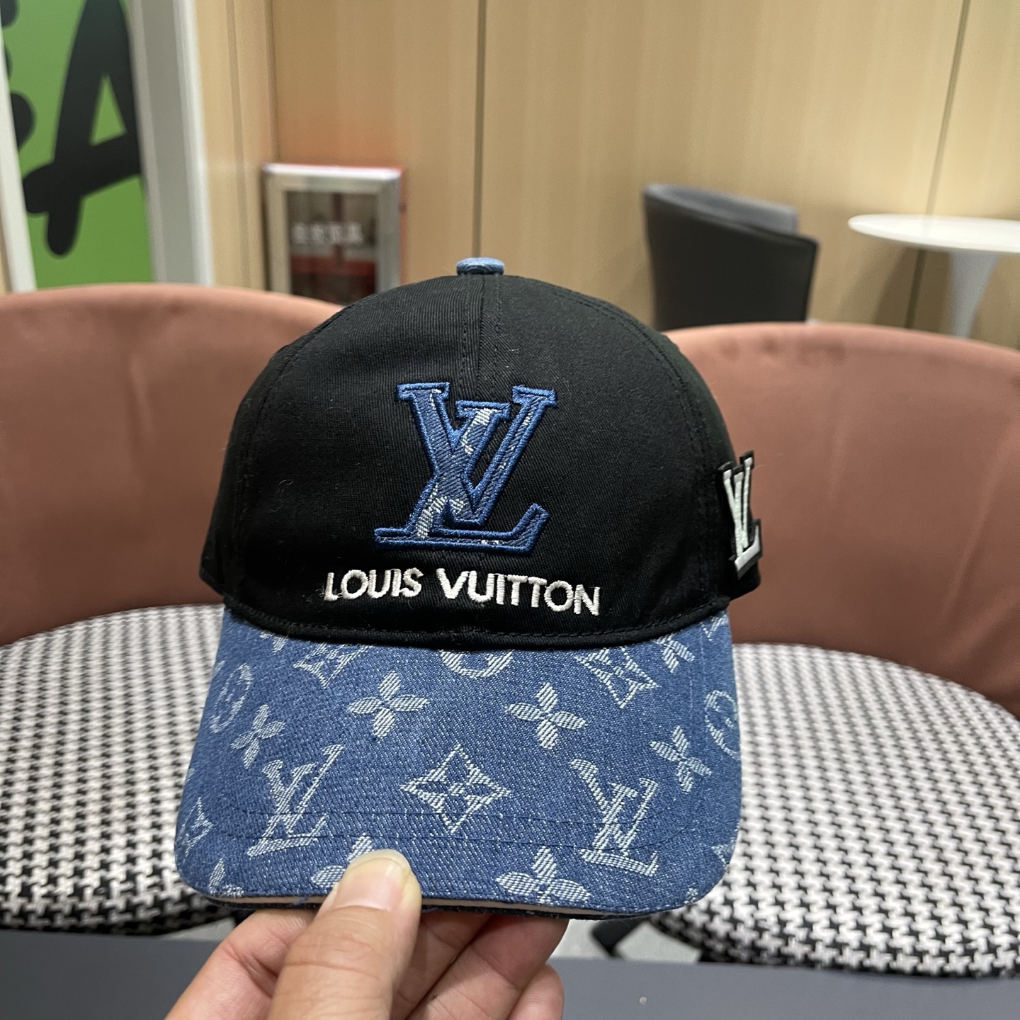 LV路易威登新款原单棒球帽，LV牛仔提花，专柜1:1开模订制，原版帆布面料 轻盈透气！质量超赞，基础头围