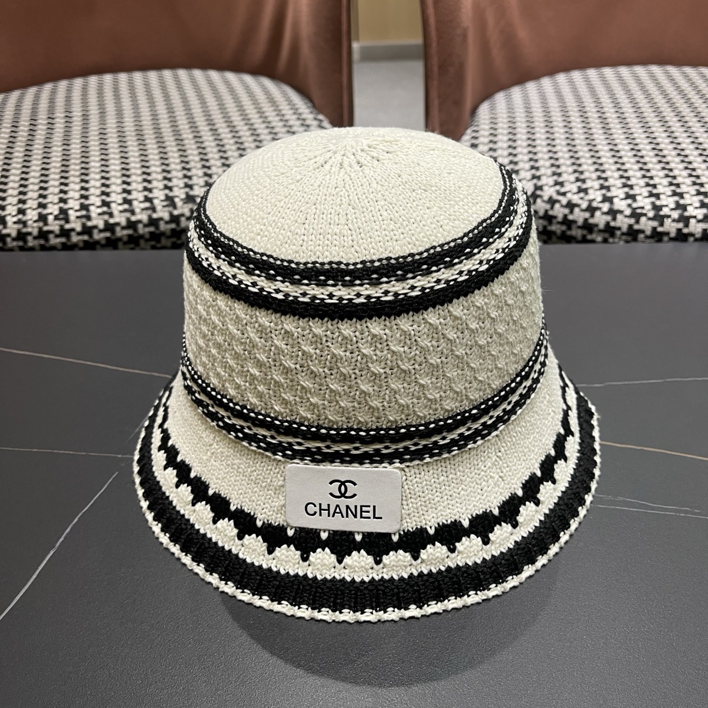 CHANEL香奈儿 夏季大檐防晒帽户外出游度假遮脸太阳帽草编撞色条纹镂空渔夫帽女