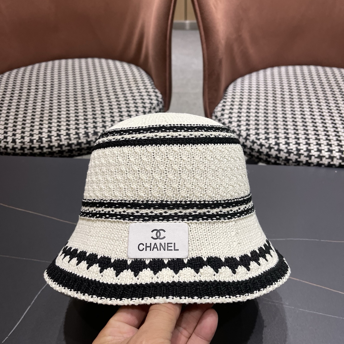 CHANEL香奈儿 夏季大檐防晒帽户外出游度假遮脸太阳帽草编撞色条纹镂空渔夫帽女