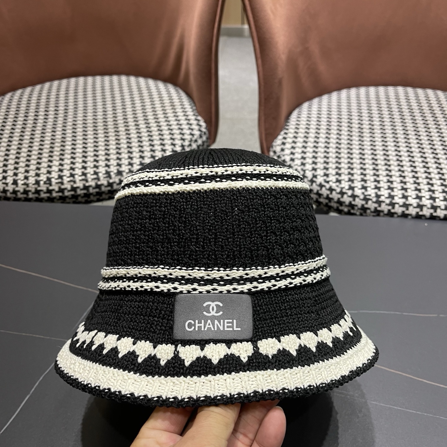 CHANEL香奈儿 夏季大檐防晒帽户外出游度假遮脸太阳帽草编撞色条纹镂空渔夫帽女