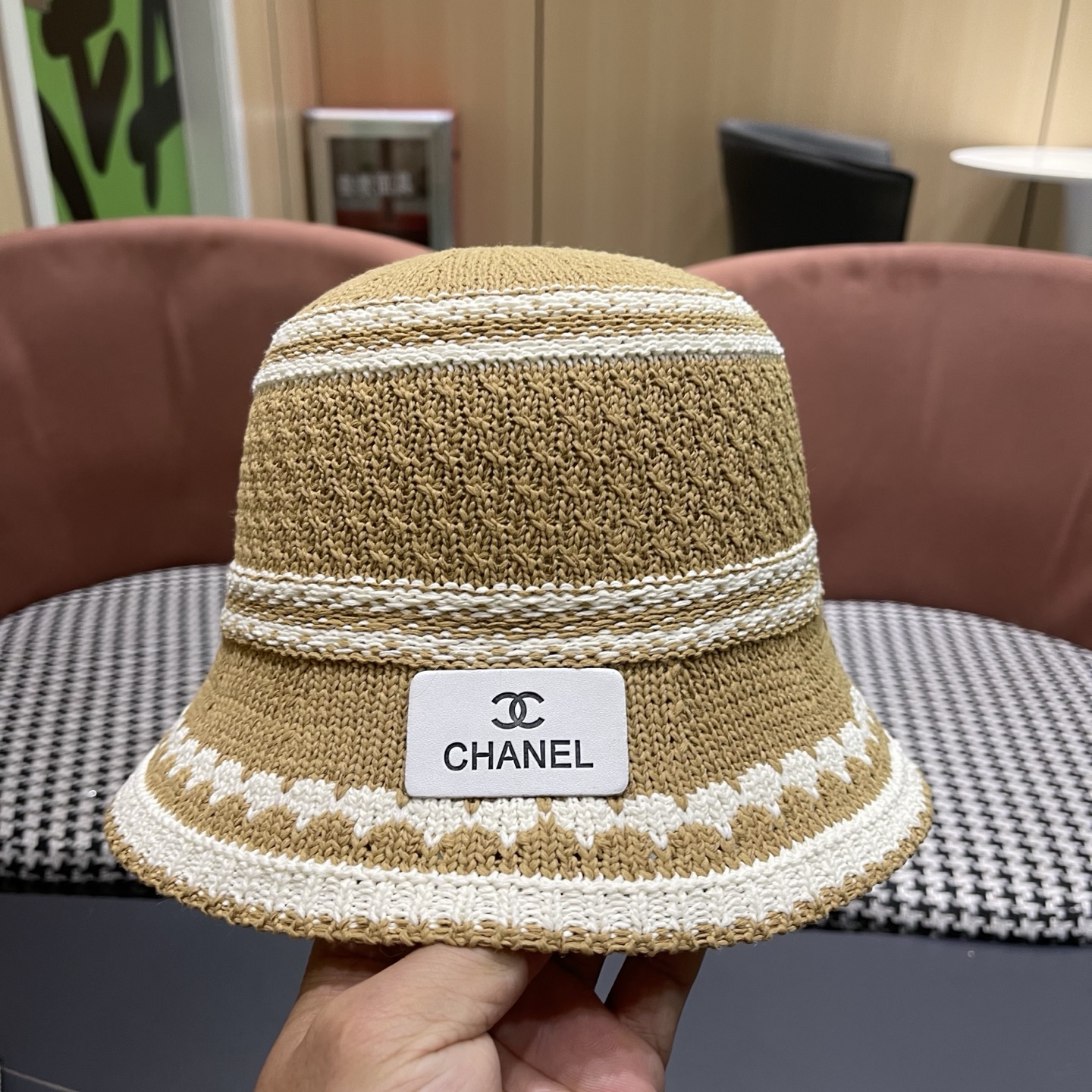CHANEL香奈儿 夏季大檐防晒帽户外出游度假遮脸太阳帽草编撞色条纹镂空渔夫帽女