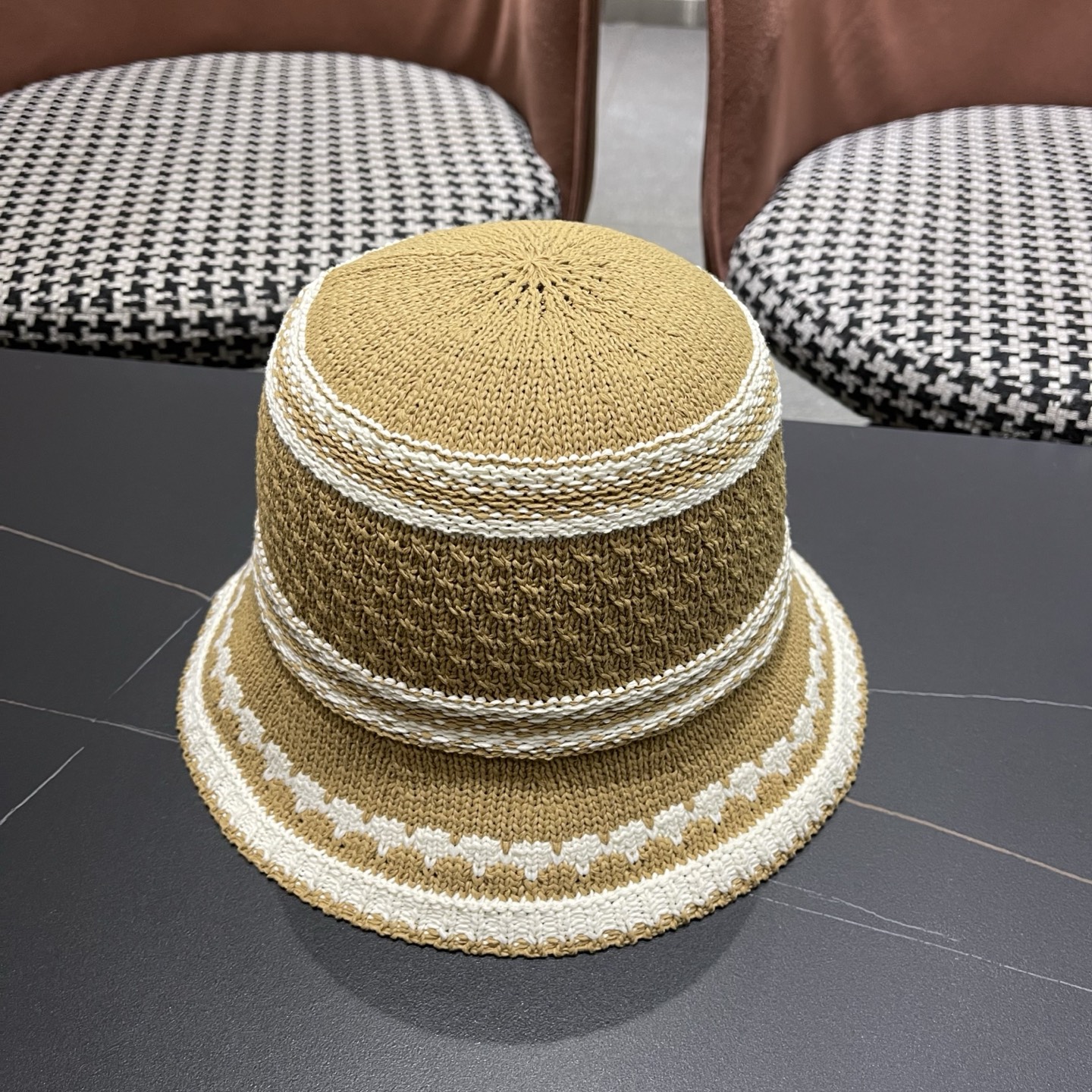 CHANEL香奈儿 夏季大檐防晒帽户外出游度假遮脸太阳帽草编撞色条纹镂空渔夫帽女