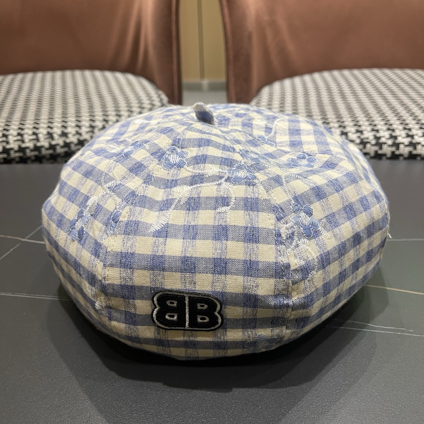 Balenciaga巴黎世家格子刺绣女春夏防晒大帽檐显脸小百搭遮阳贝雷帽