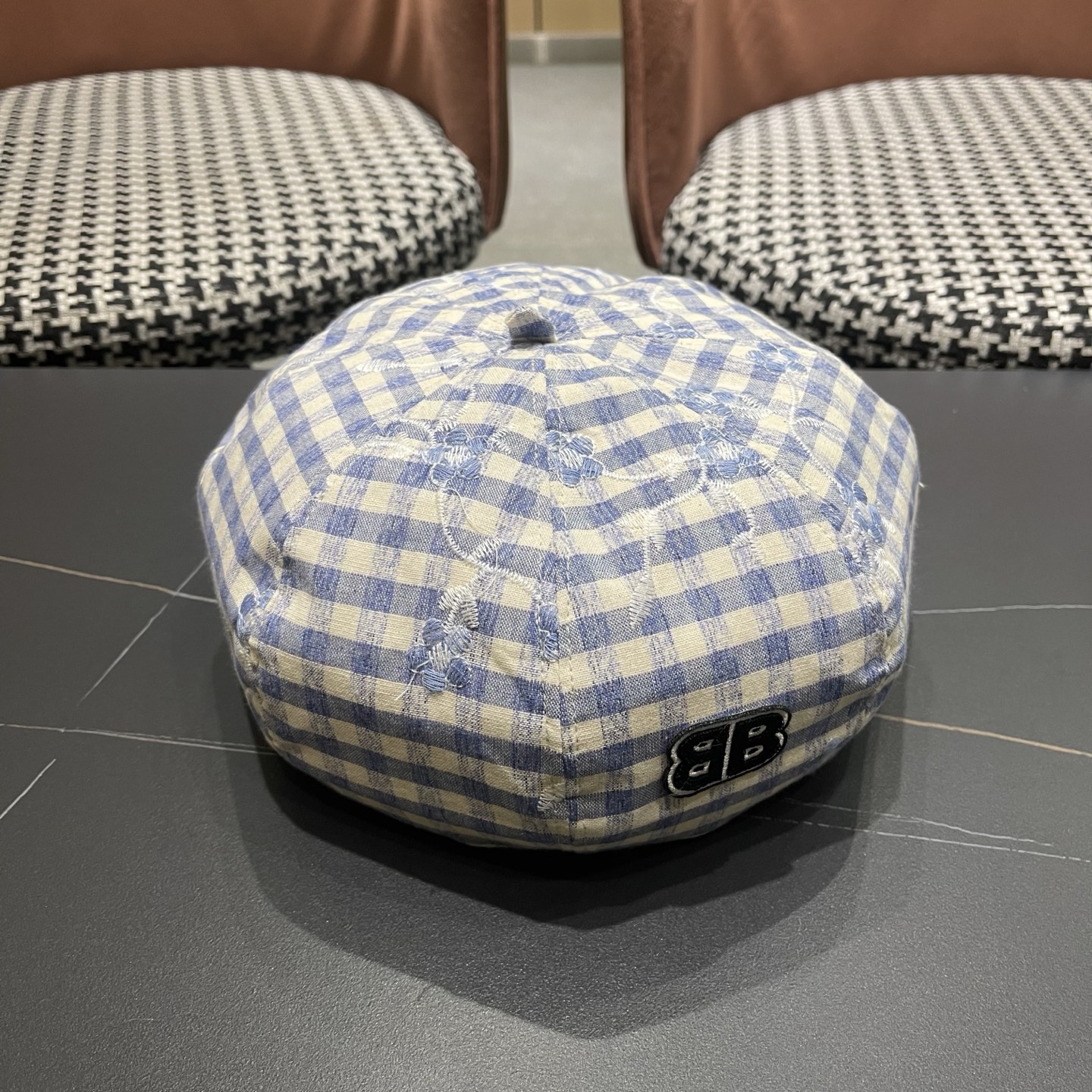 Balenciaga巴黎世家格子刺绣女春夏防晒大帽檐显脸小百搭遮阳贝雷帽