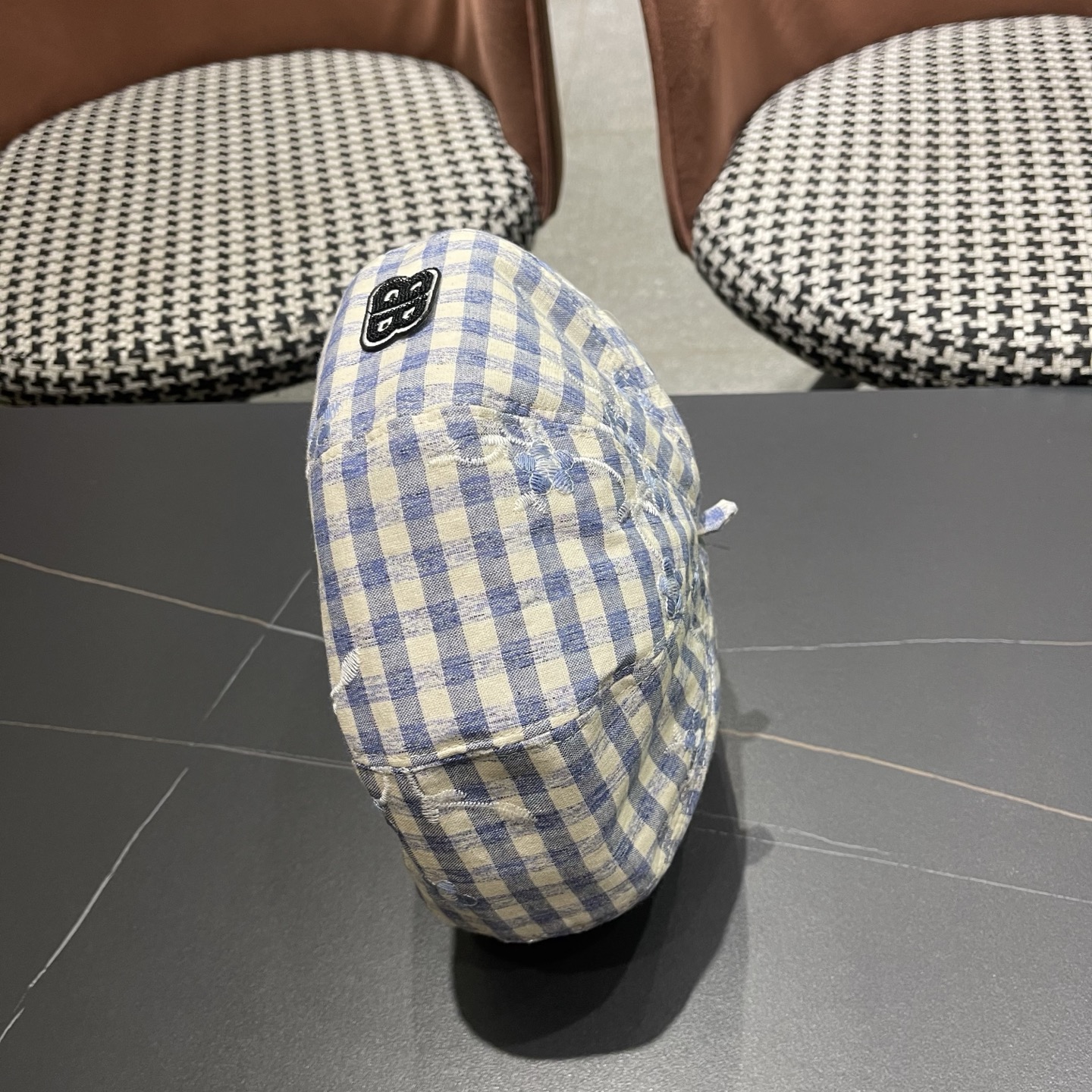 Balenciaga巴黎世家格子刺绣女春夏防晒大帽檐显脸小百搭遮阳贝雷帽