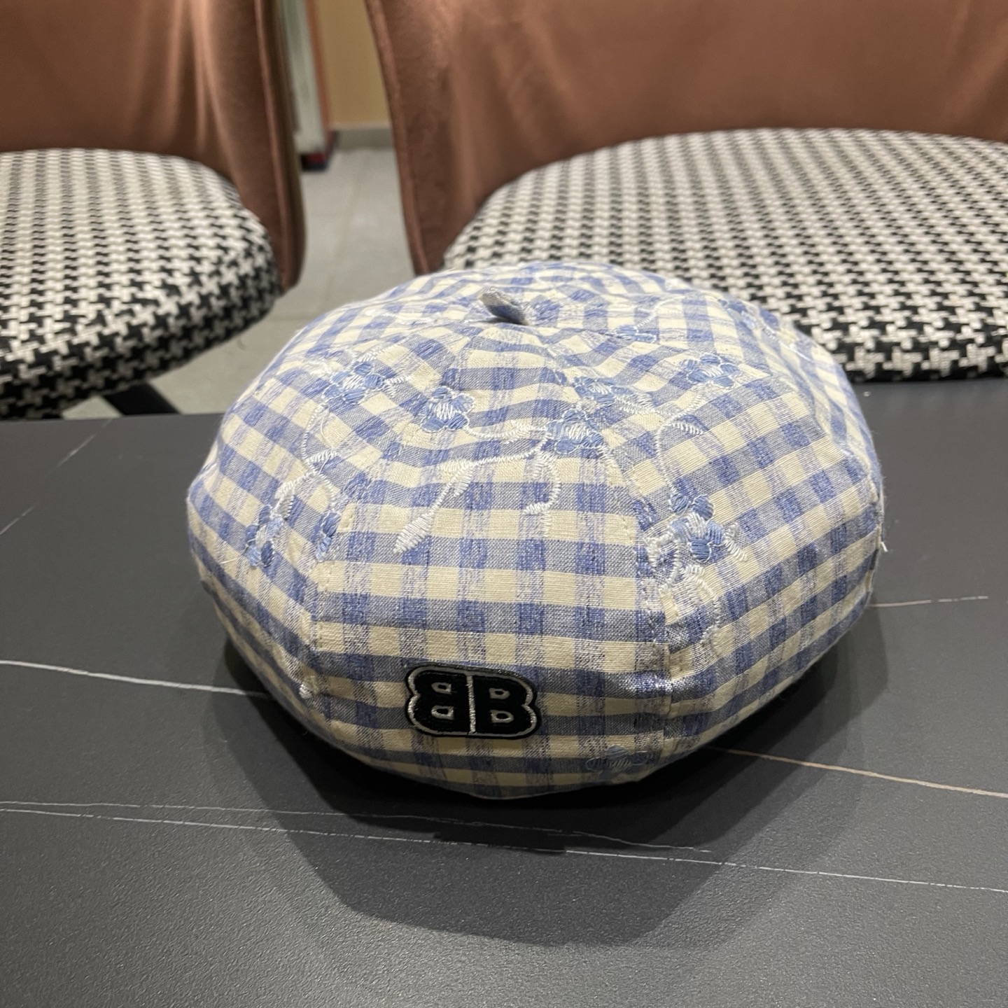 Balenciaga巴黎世家格子刺绣女春夏防晒大帽檐显脸小百搭遮阳贝雷帽