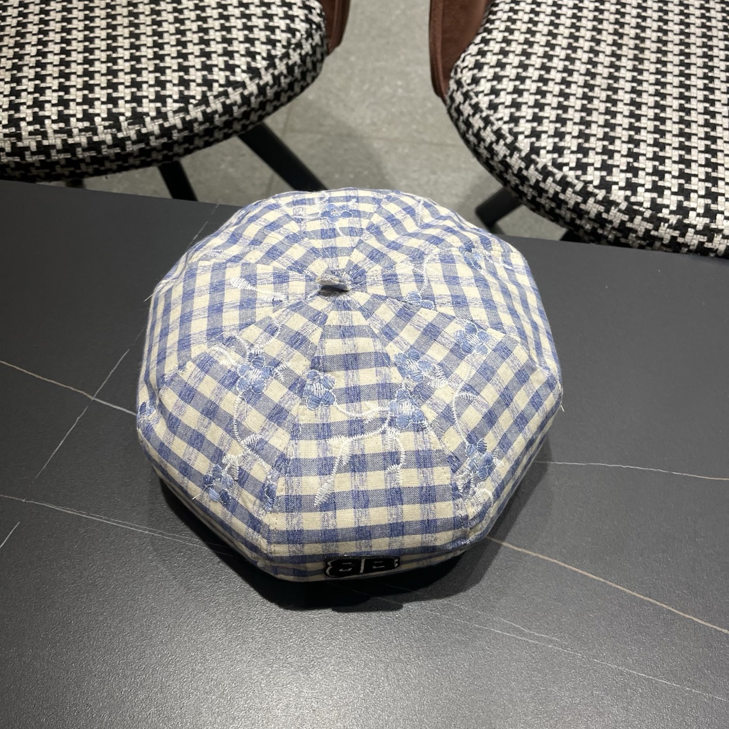 Balenciaga巴黎世家格子刺绣女春夏防晒大帽檐显脸小百搭遮阳贝雷帽