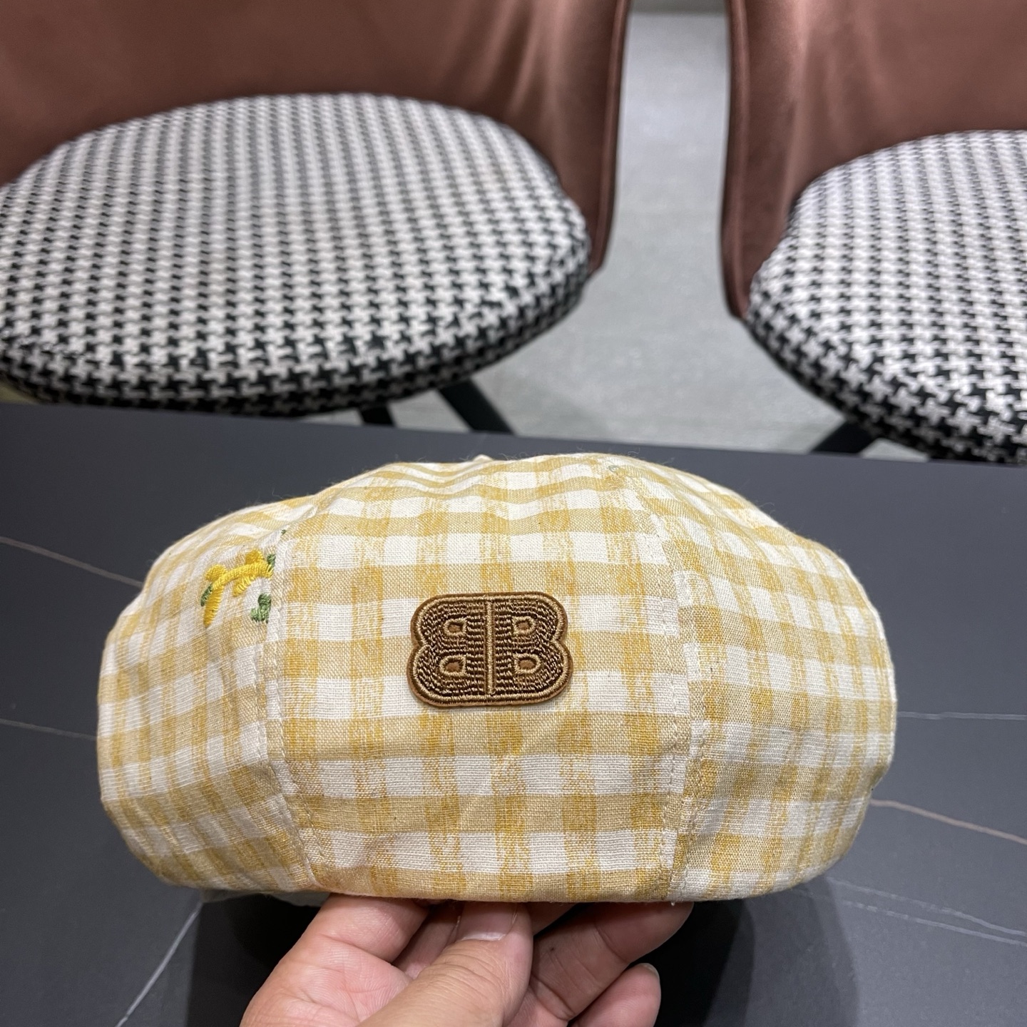 Balenciaga巴黎世家格子刺绣女春夏防晒大帽檐显脸小百搭遮阳贝雷帽