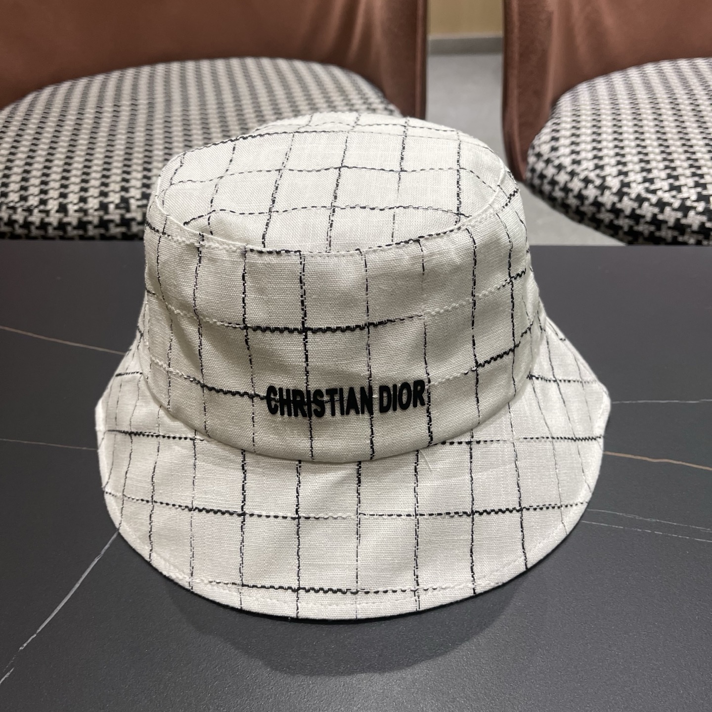 迪奥Dior 格纹渔夫帽子女新款百搭显脸小盆帽素颜出街水桶