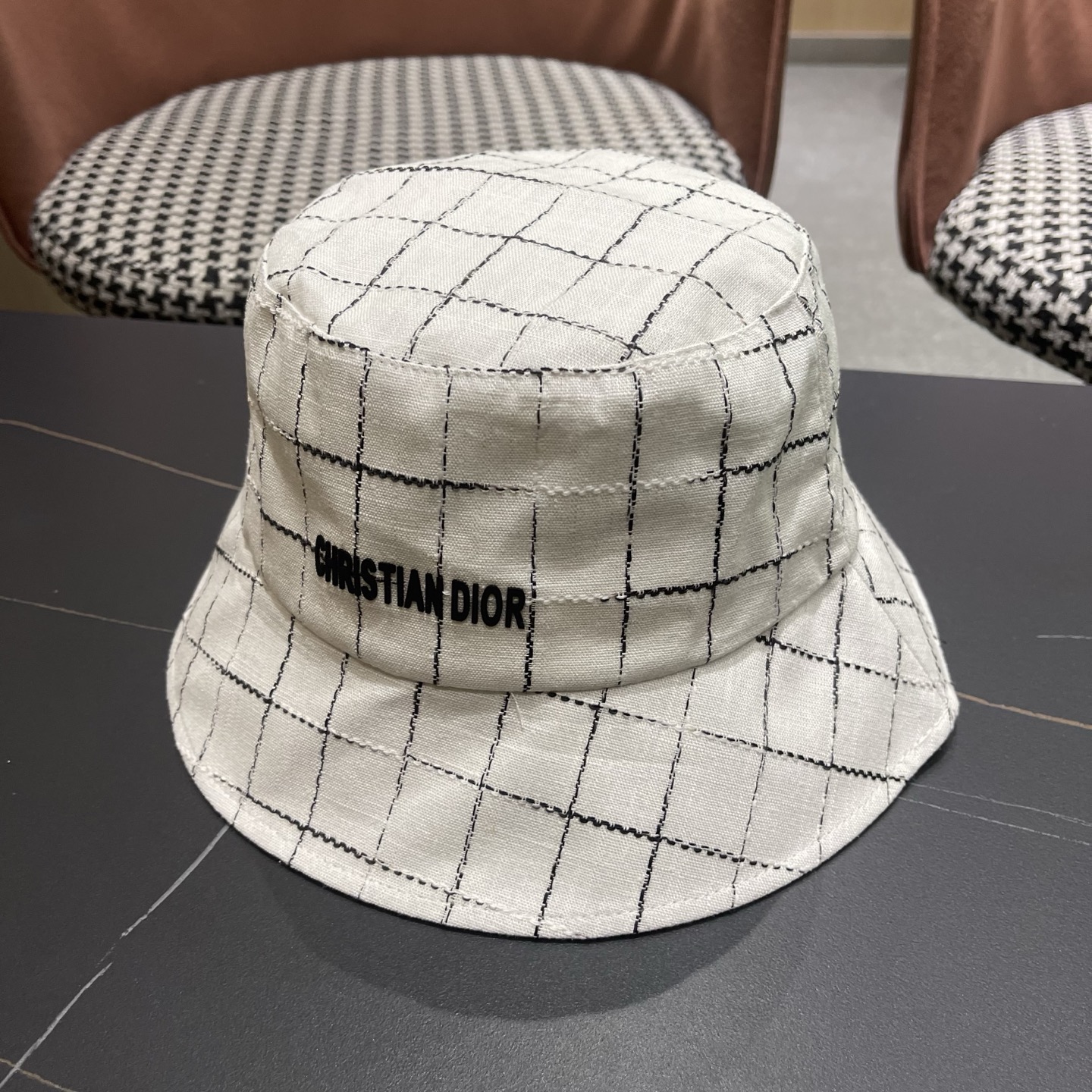 迪奥Dior 格纹渔夫帽子女新款百搭显脸小盆帽素颜出街水桶