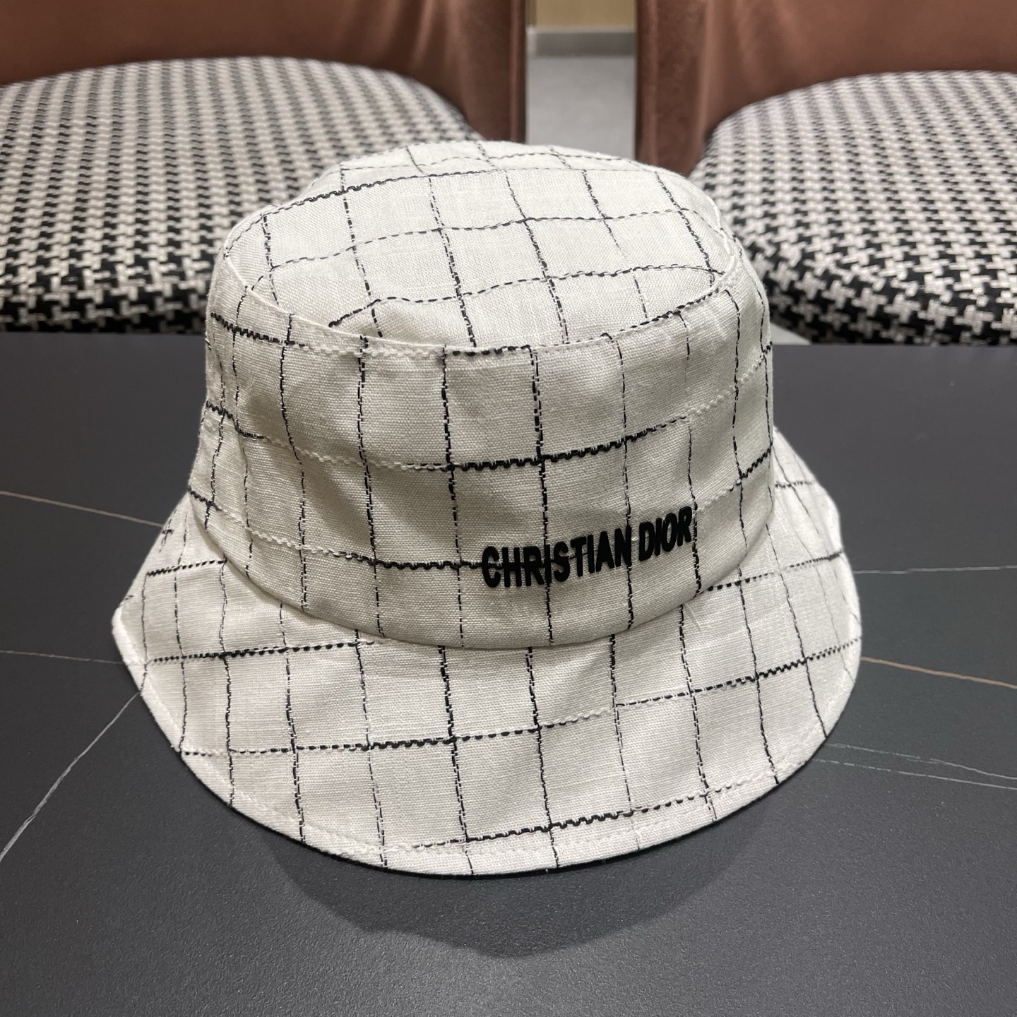 迪奥Dior 格纹渔夫帽子女新款百搭显脸小盆帽素颜出街水桶