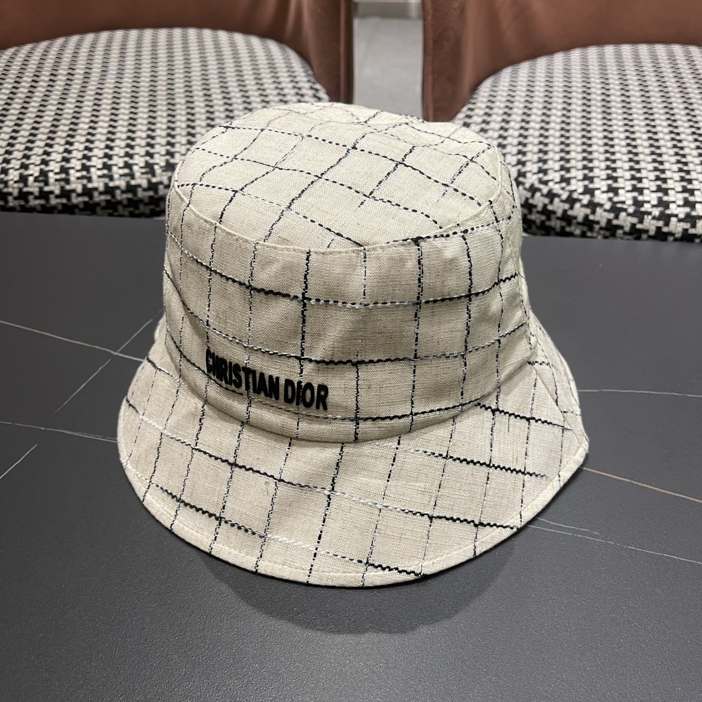 迪奥Dior 格纹渔夫帽子女新款百搭显脸小盆帽素颜出街水桶