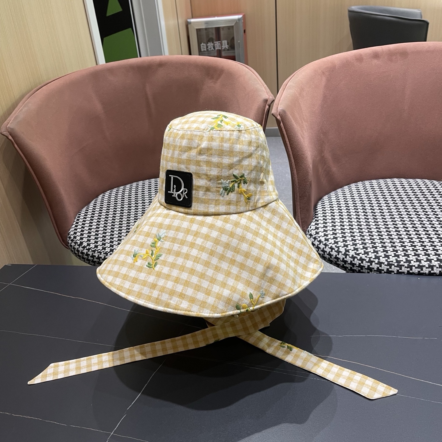 Dior迪奥 韩版格纹系带碎花渔夫帽女夏季千鸟格出游沙滩海边防晒遮阳帽