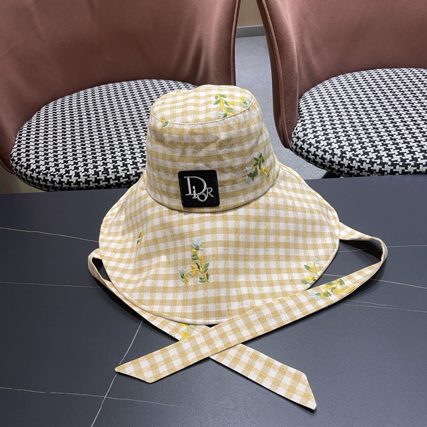 Dior迪奥 韩版格纹系带碎花渔夫帽女夏季千鸟格出游沙滩海边防晒遮阳帽