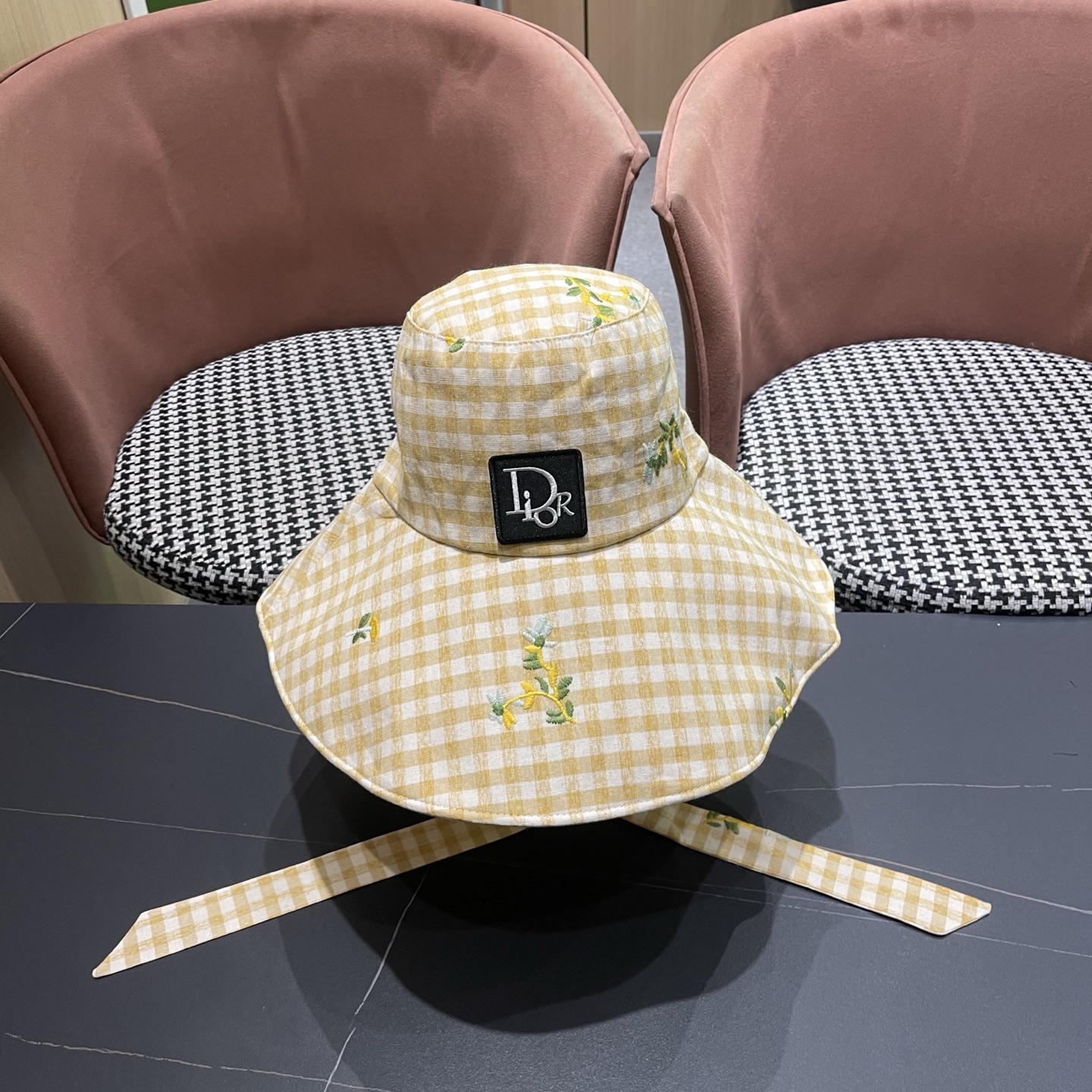 Dior迪奥 韩版格纹系带碎花渔夫帽女夏季千鸟格出游沙滩海边防晒遮阳帽