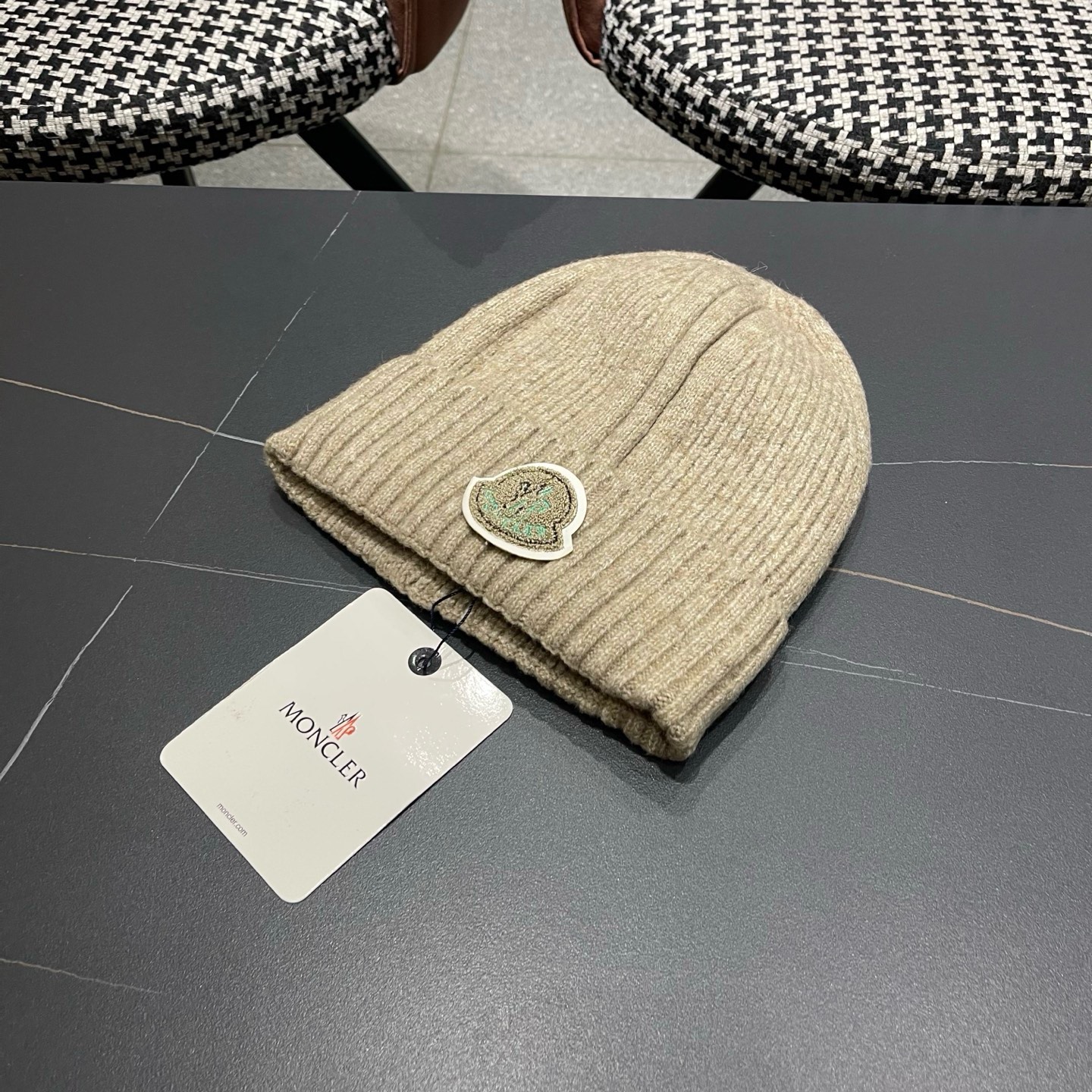 MONCLER（蒙口）秋冬季新款毛线帽户外休闲保暖套头帽弹力针织帽男女款冷帽子