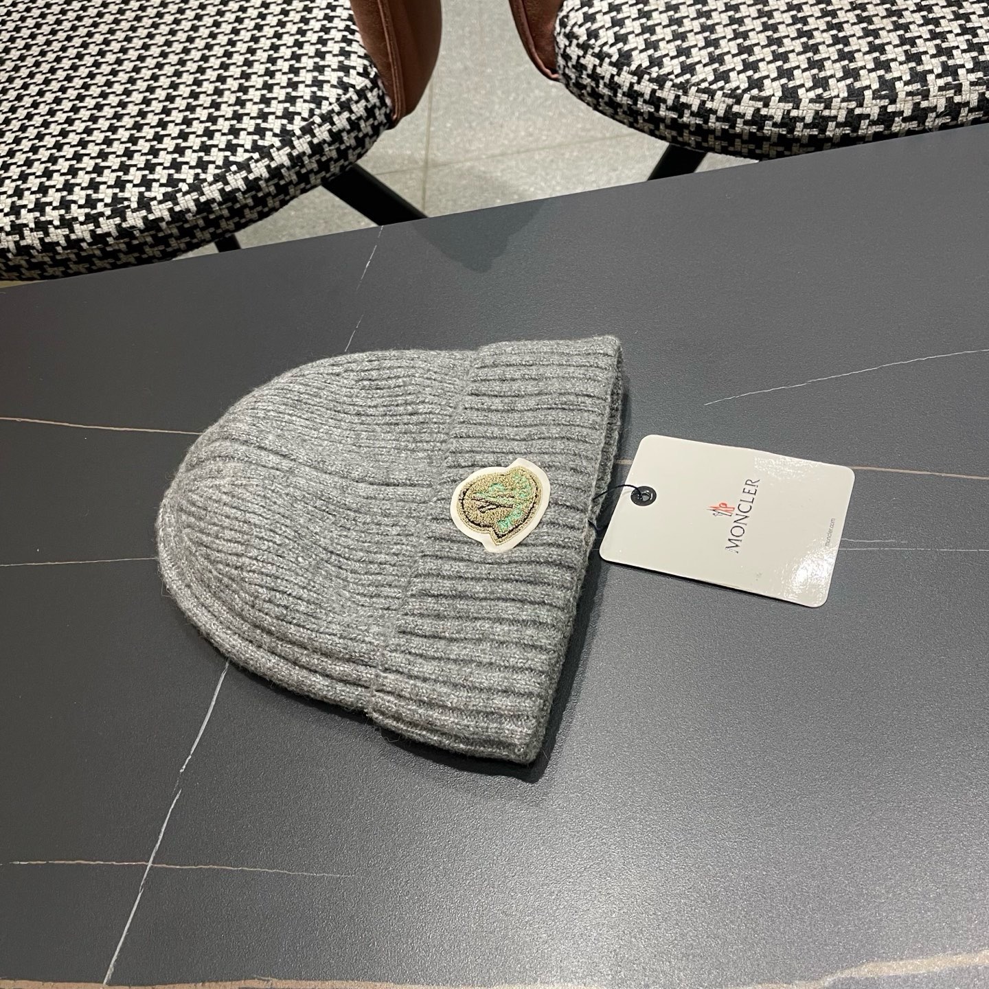 MONCLER（蒙口）秋冬季新款毛线帽户外休闲保暖套头帽弹力针织帽男女款冷帽子