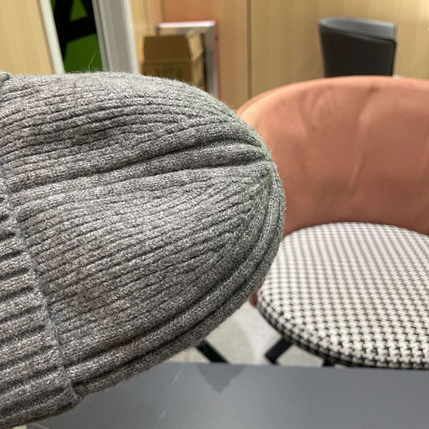 MONCLER（蒙口）秋冬季新款毛线帽户外休闲保暖套头帽弹力针织帽男女款冷帽子