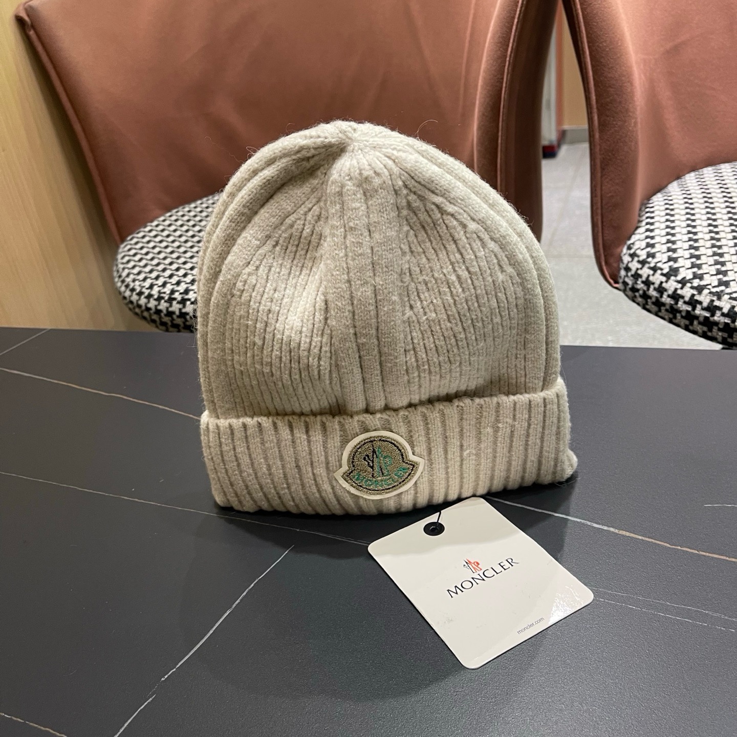 MONCLER（蒙口）秋冬季新款毛线帽户外休闲保暖套头帽弹力针织帽男女款冷帽子