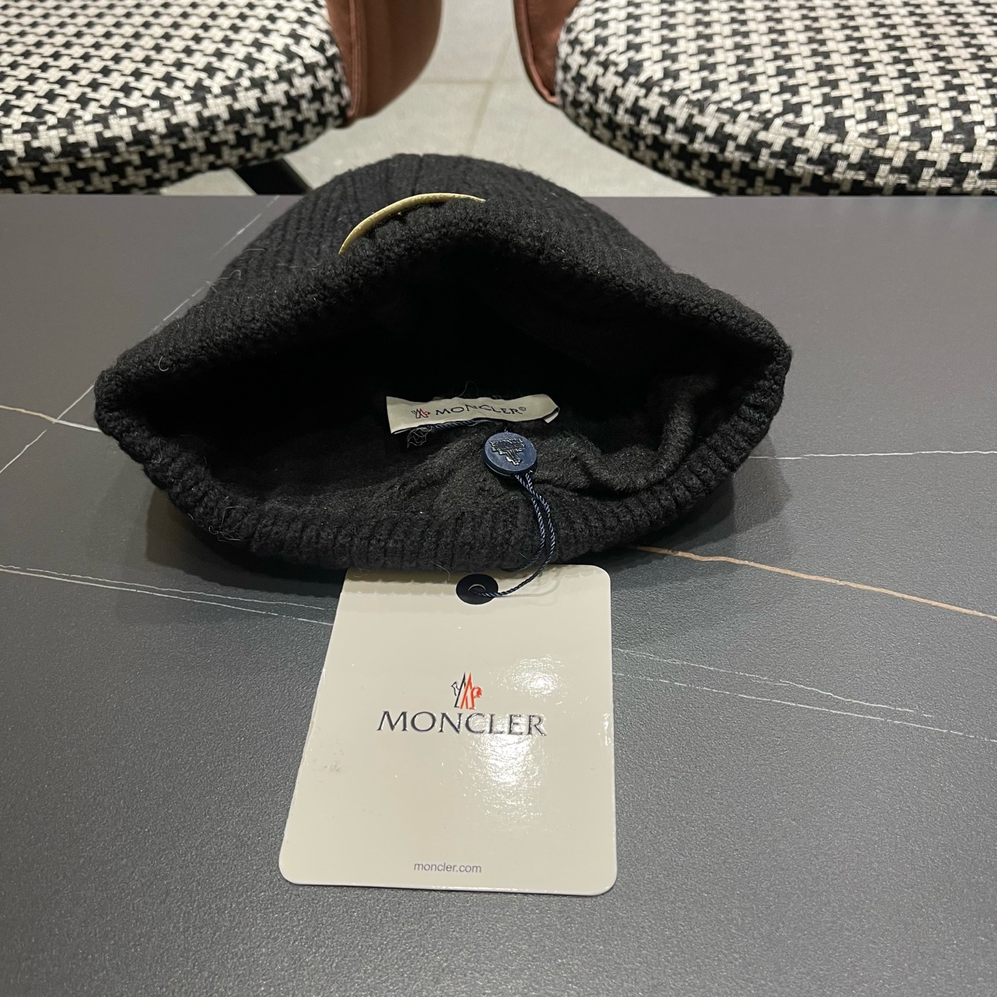MONCLER（蒙口）秋冬季新款毛线帽户外休闲保暖套头帽弹力针织帽男女款冷帽子