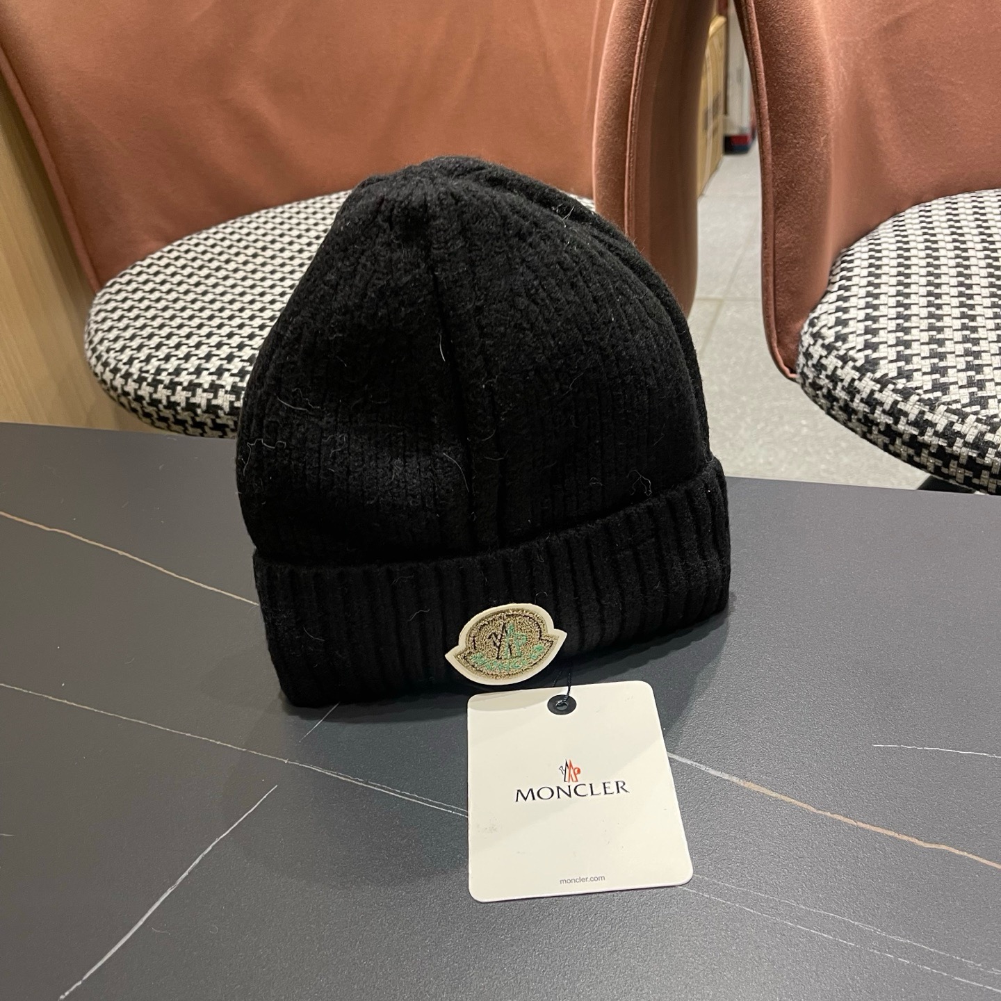 MONCLER（蒙口）秋冬季新款毛线帽户外休闲保暖套头帽弹力针织帽男女款冷帽子
