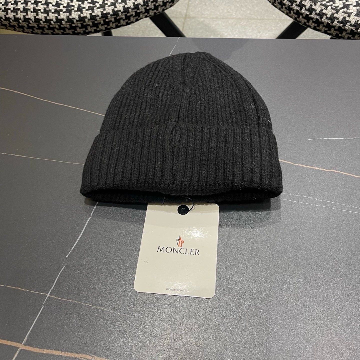 MONCLER（蒙口）秋冬季新款毛线帽户外休闲保暖套头帽弹力针织帽男女款冷帽子