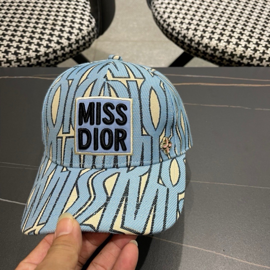 Dior 迪奥 新款原单棒球帽， 精致純也格调很有感觉，专柜断货热门，质量超赞