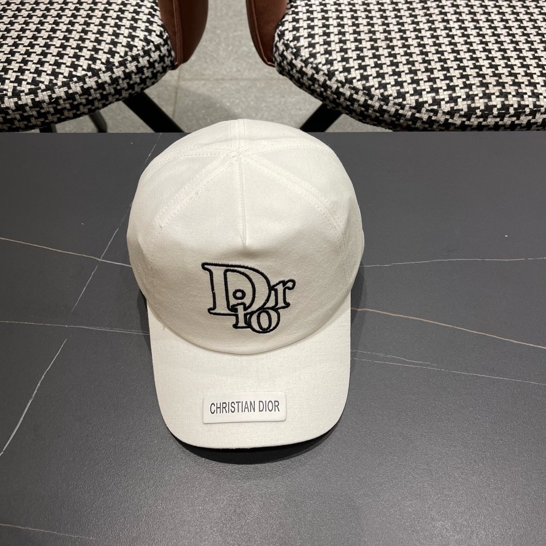 Dior(迪奥)新款原单刺绣棒球帽， 专柜热门新款，1:1开模订制，原版帆布料纯棉内里，轻盈透气！质量超