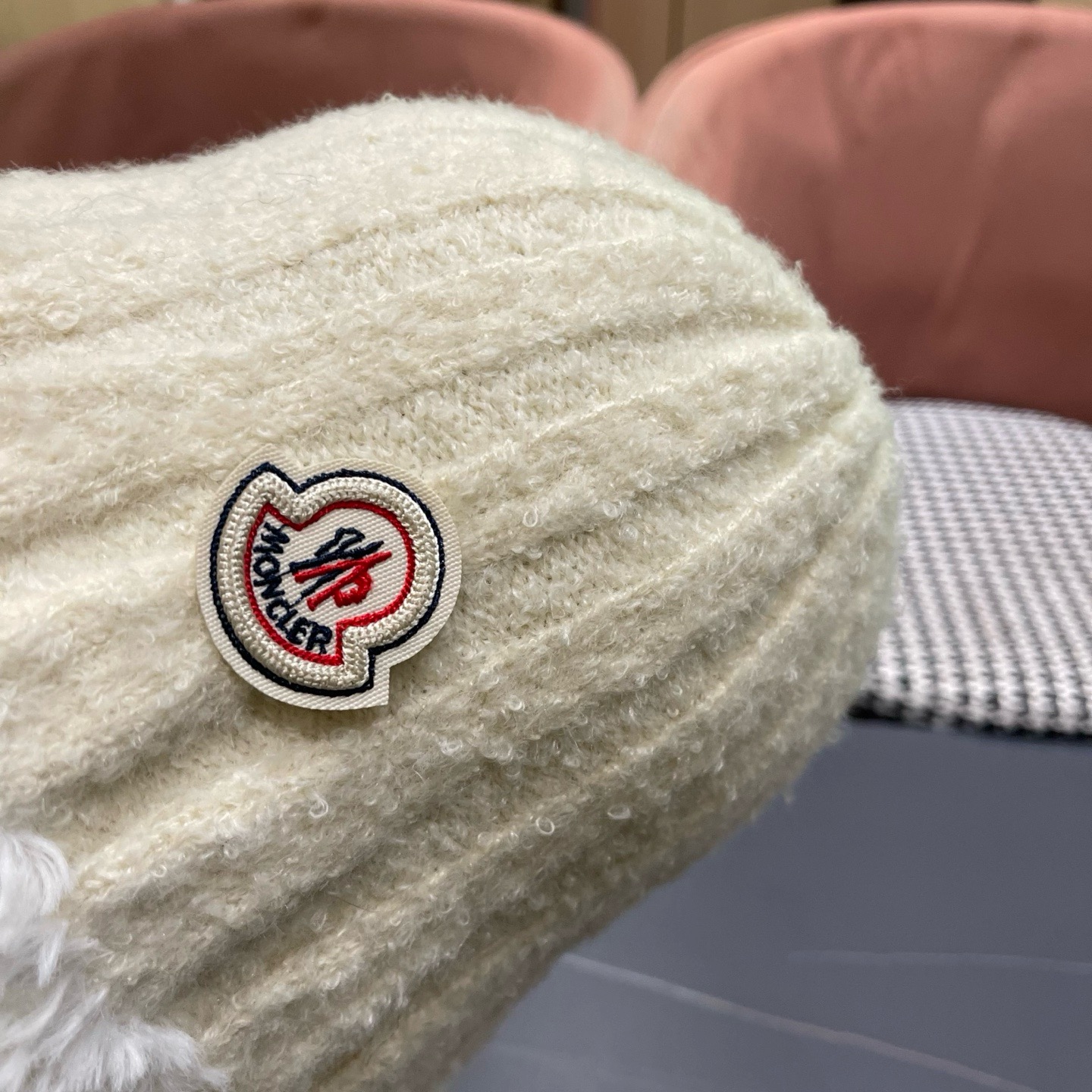 MONCLER（蒙口）拼色帽边毛绒渔夫帽子秋冬季保暖时尚百搭女大头围显脸小休闲盆帽