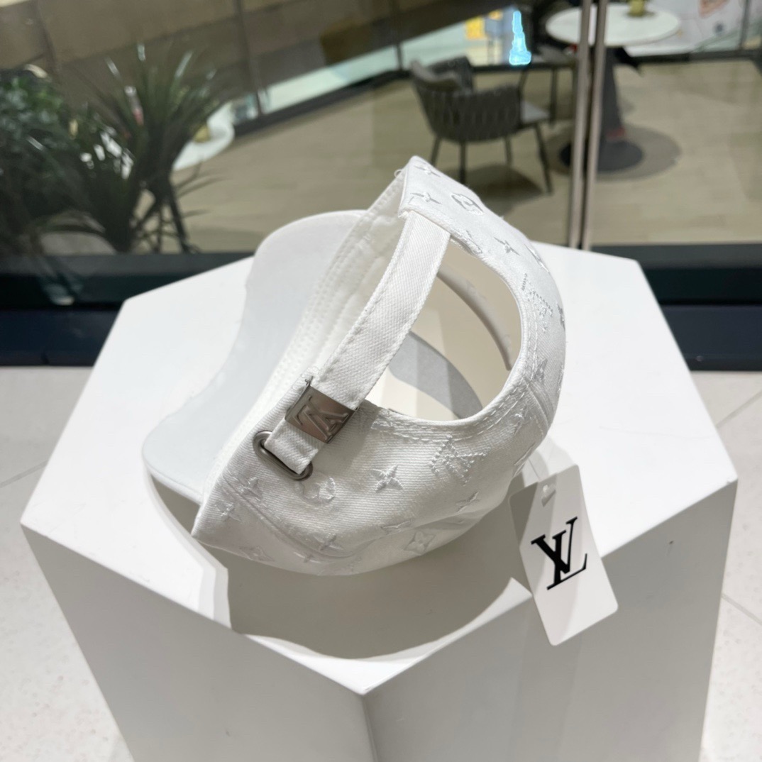 上新！路易威登 LouisVuitton 😍新款LV棒球帽，重工打造♥️早春系列高端大气，百搭款🤗男女通