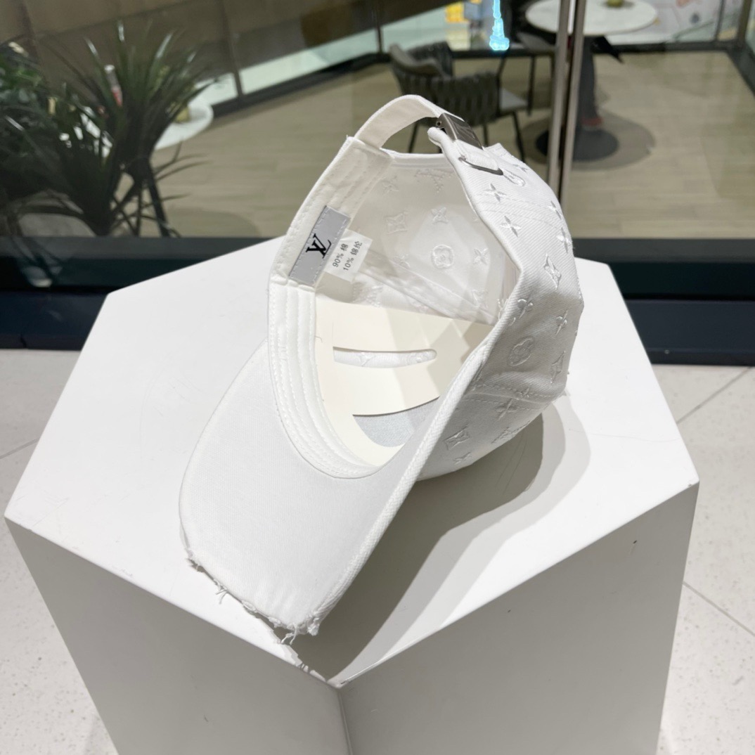 上新！路易威登 LouisVuitton 😍新款LV棒球帽，重工打造♥️早春系列高端大气，百搭款🤗男女通
