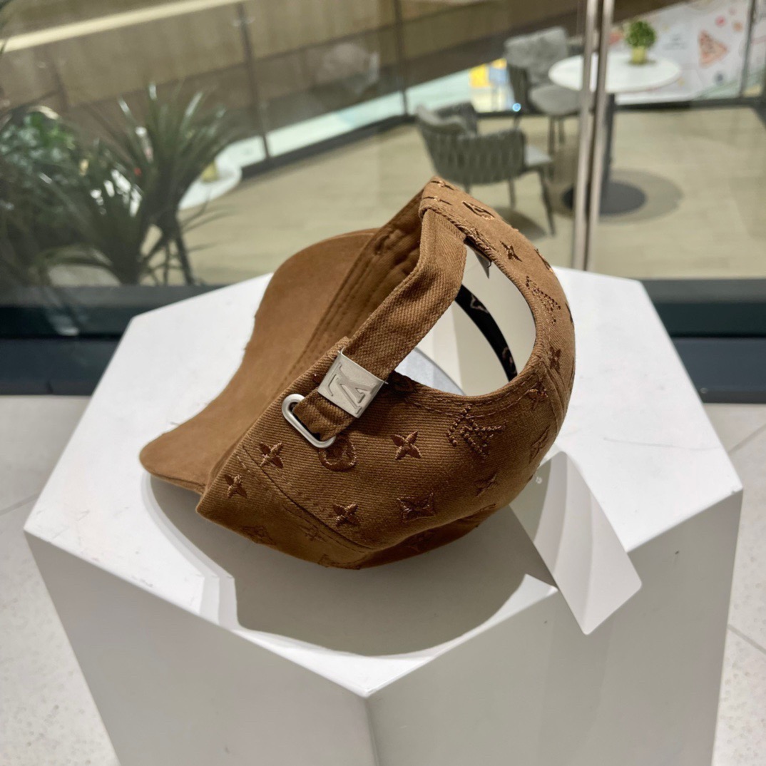 上新！路易威登 LouisVuitton 😍新款LV棒球帽，重工打造♥️早春系列高端大气，百搭款🤗男女通