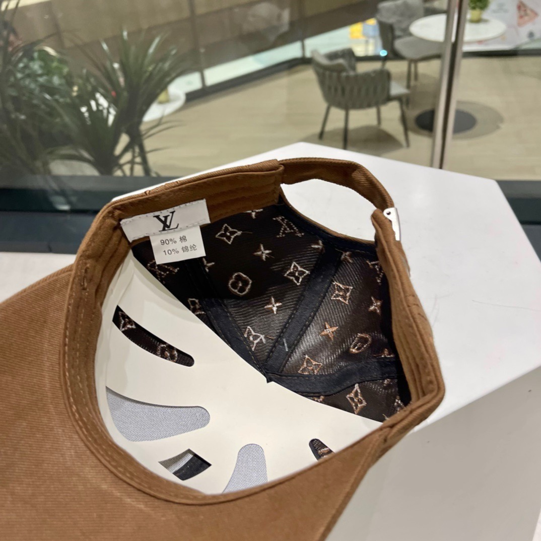 上新！路易威登 LouisVuitton 😍新款LV棒球帽，重工打造♥️早春系列高端大气，百搭款🤗男女通
