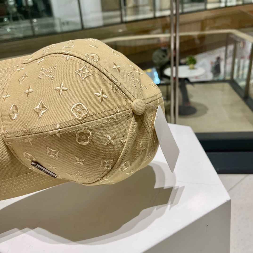 上新！路易威登 LouisVuitton 😍新款LV棒球帽，重工打造♥️早春系列高端大气，百搭款🤗男女通