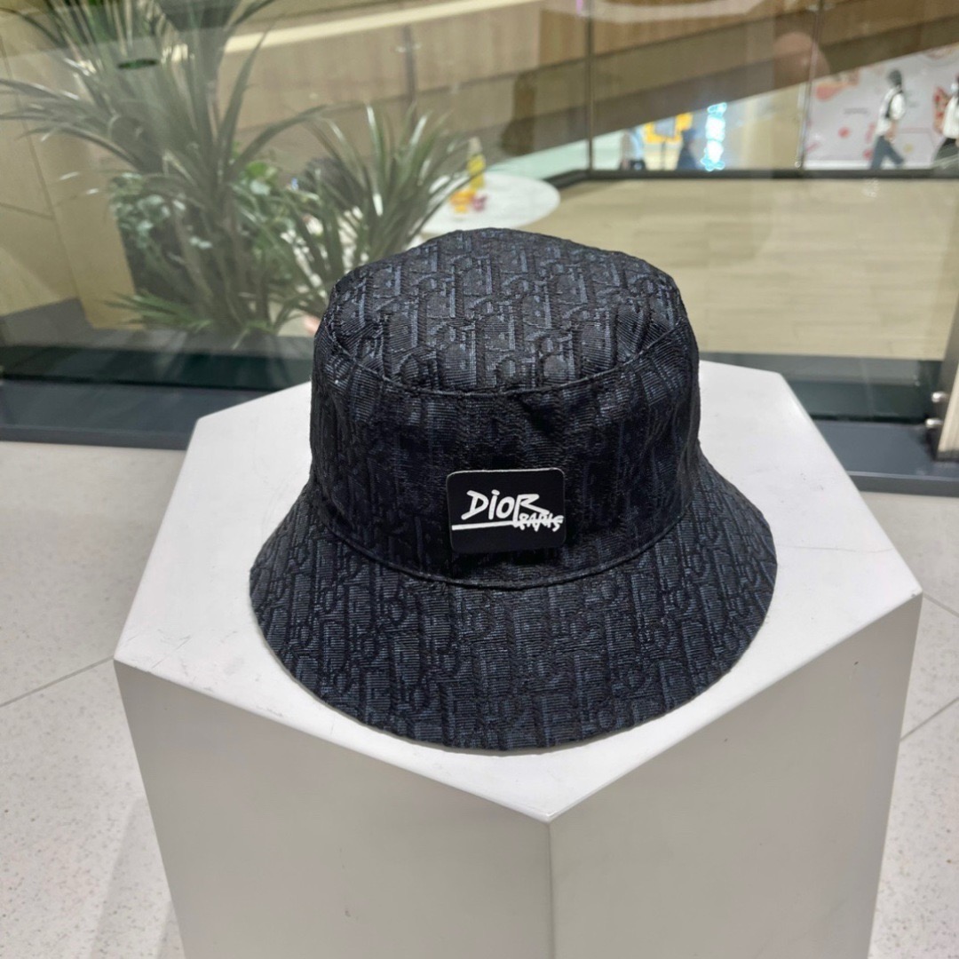 Dior迪奥新款原单渔夫帽，顶级版本，专柜1:1开模订制，原版牛仔提花布料+纯棉里衬，轻盈透气！质量超赞