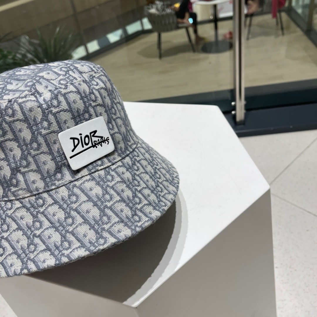 Dior迪奥新款原单渔夫帽，顶级版本，专柜1:1开模订制，原版牛仔提花布料+纯棉里衬，轻盈透气！质量超赞