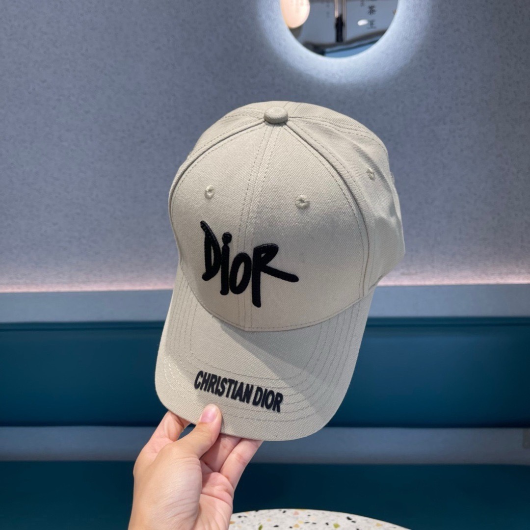 劲爆款【Dior 迪奥】羊毛棒球帽🧢，欧美重工手法，多重内里，曰韩潮流，时尚大气，帅哥美女必入款❤️❤️